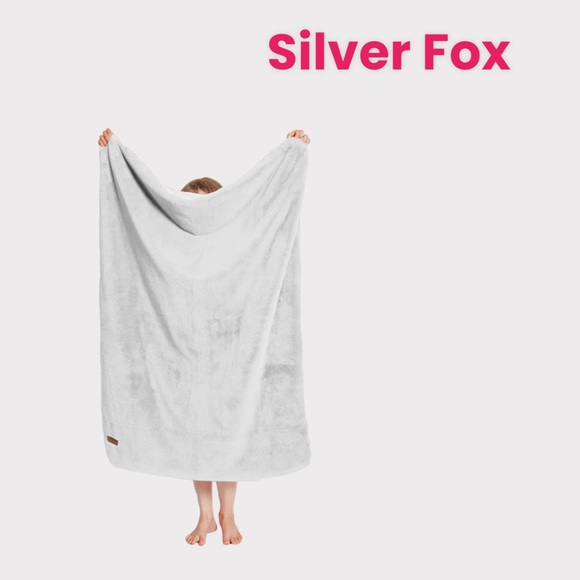 NEW UnHide L’il Marshmallow Plush Blanket in Rose - Picture 6 of 6